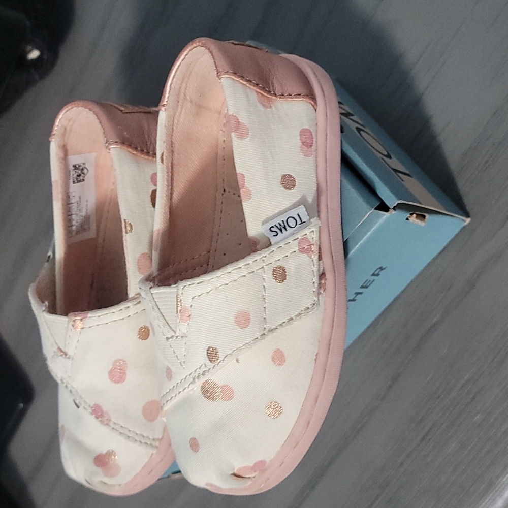 Toms toddler size US 7